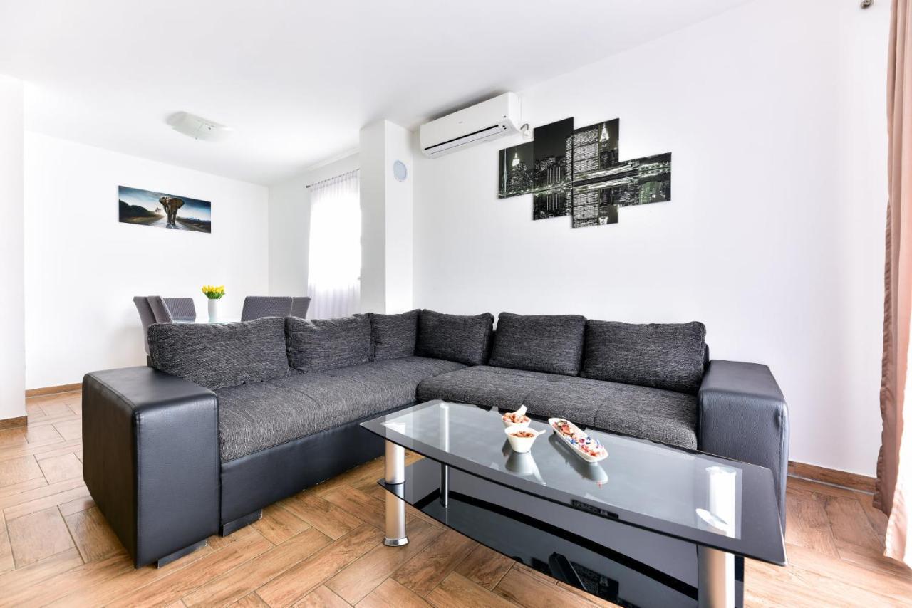 Visnjik Apartment *